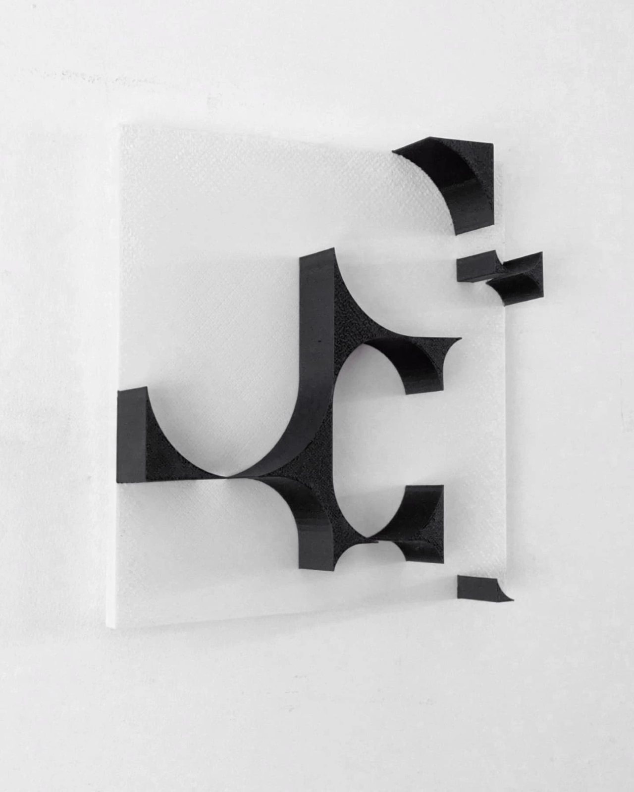 Vise versa, 2025 · 3D prints · Eric Lugtigheid (3/3)