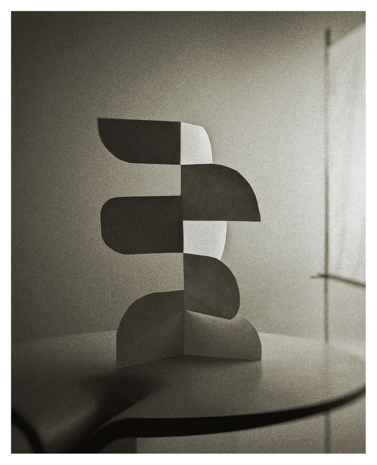 Papercut (A5) 300 gr, 2026 · Models · Eric Lugtigheid (1/2)
