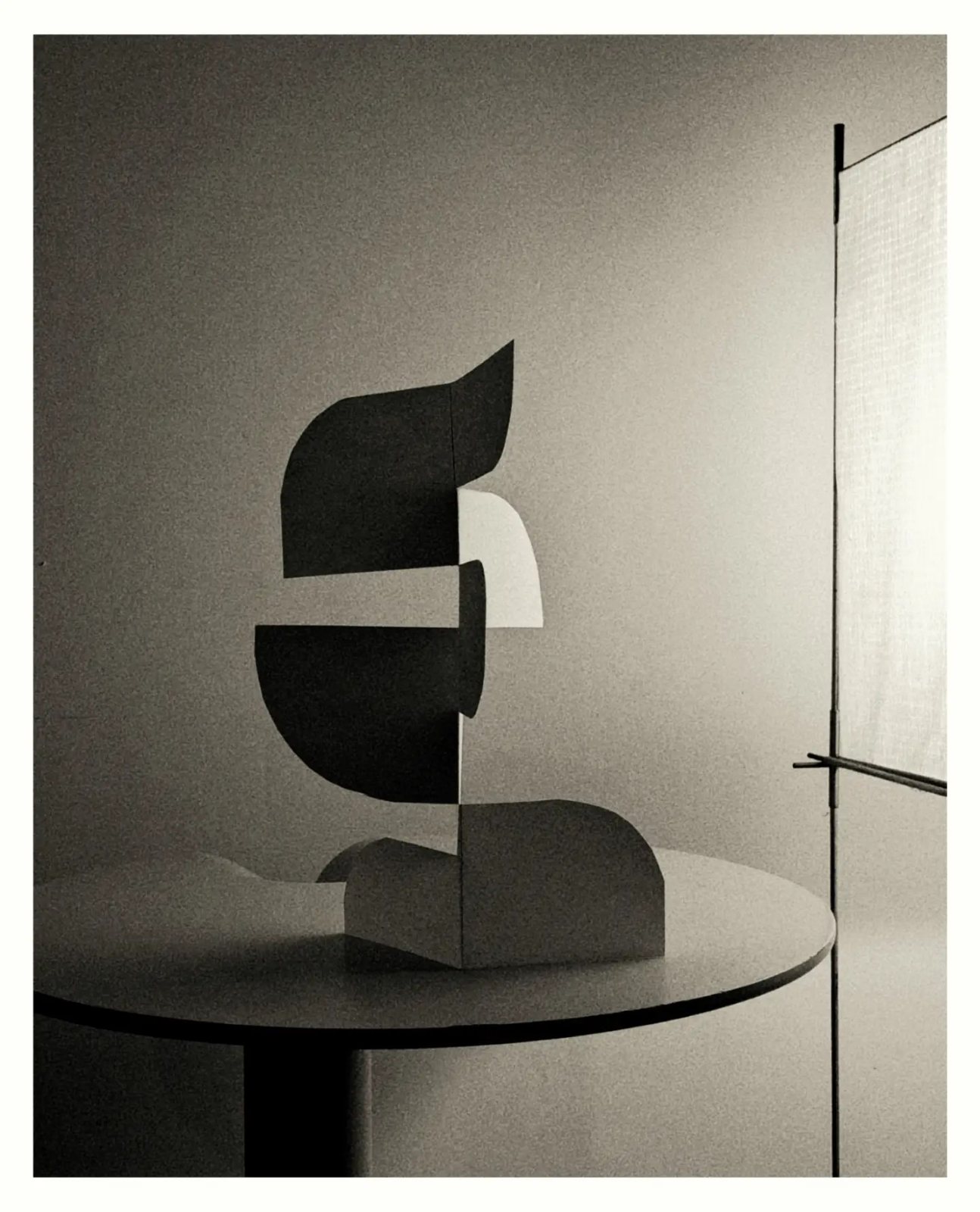 Papercut (A5) 300 gr, 2026 · Models · Eric Lugtigheid (2/2)