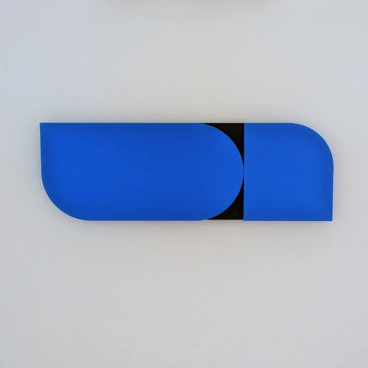 Le Bleu et le Noir, 2026 · 3D prints · Eric Lugtigheid (1/2)